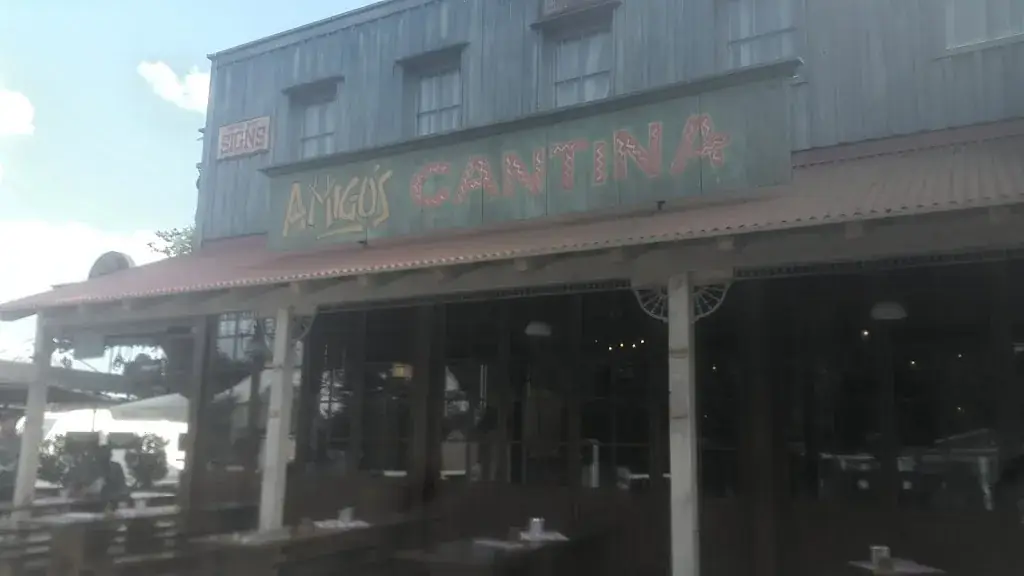 Ash Thomson_Silver Lake Saloon_Rust_review