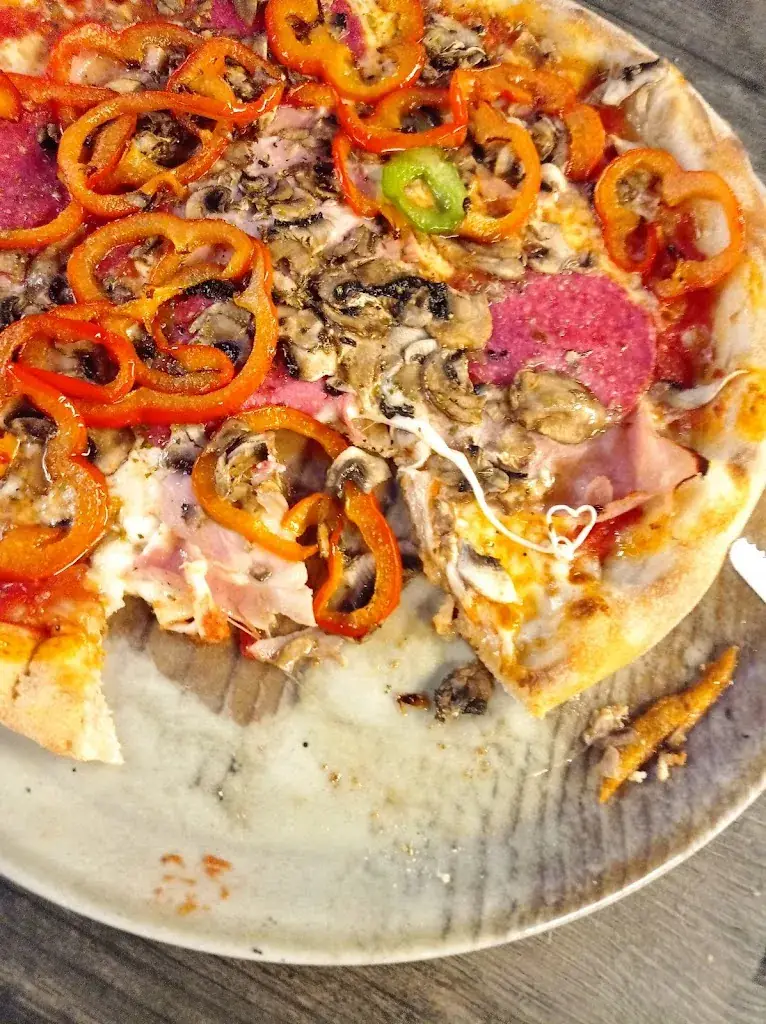 Real-facts_Bella Italia_Sankt Ilgen_recensione