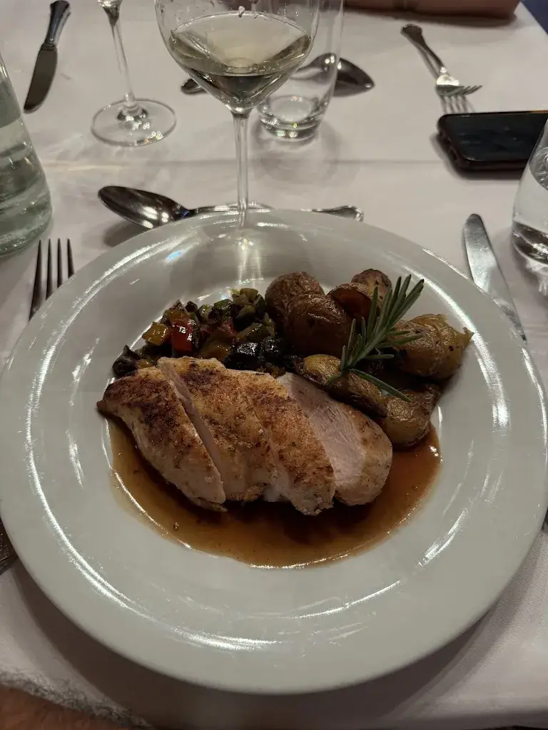 Mohamed ElTabbakh_Gaststuben zum Schlössli_Sankt Gallen_avis