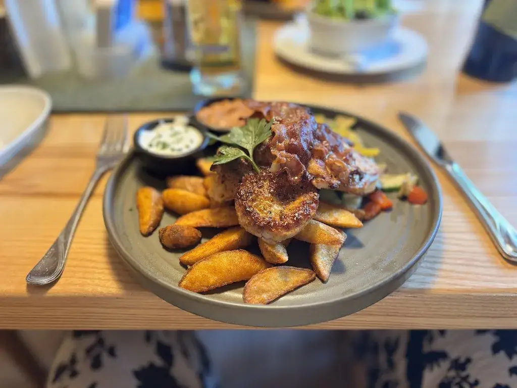 Edith van Rest_Gasthof zur Post_Sankt Kathrein am Hauenstein_avis