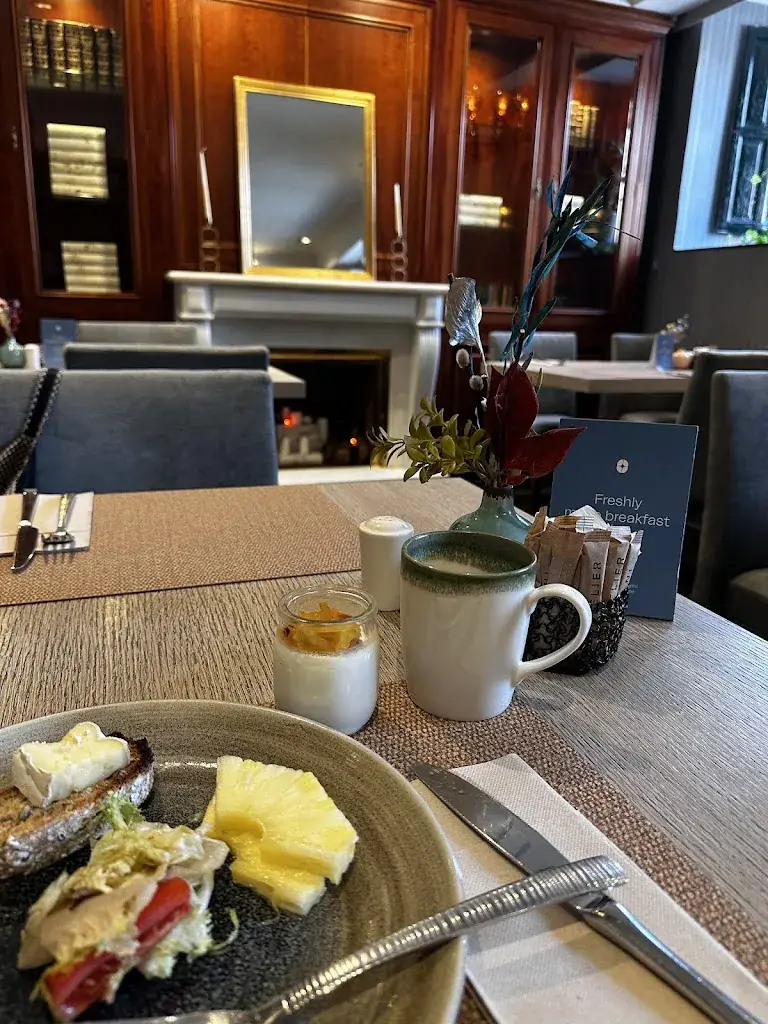 Naoual D_Intelier Palacio San Martín_Sankt Martin_recensione