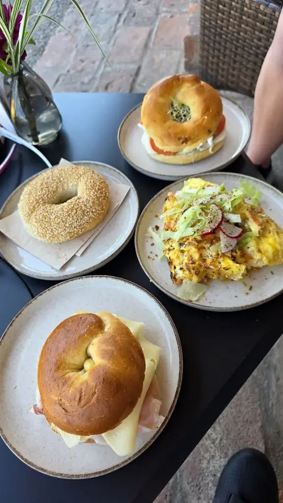 Dominik G._Lina & Ida_Sankt Margarethen an der Raab_avis