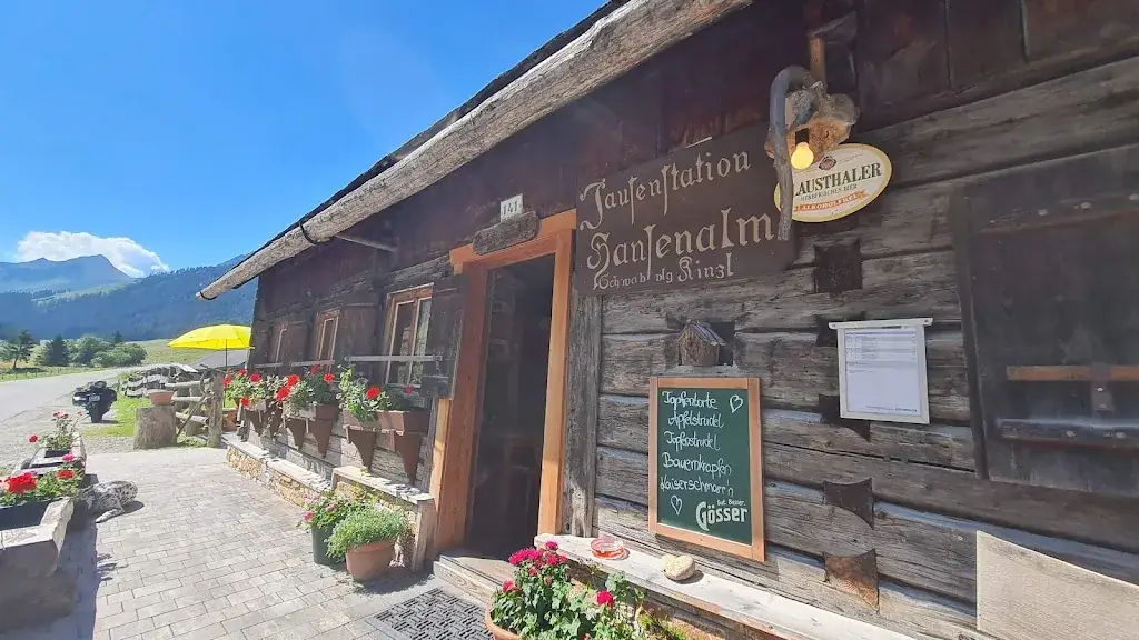 Jausenstation Hansenalm_Sankt Nikolai im Sölktal_slider_image_1