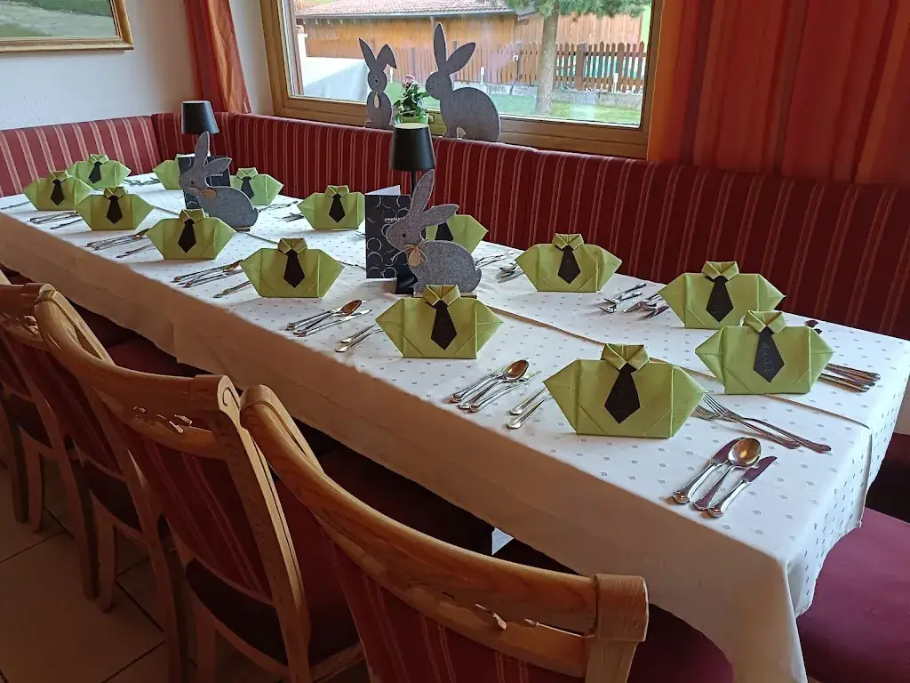 Restaurant-Cafe Alpenhof_Sankt Leonhard_slider_image_1