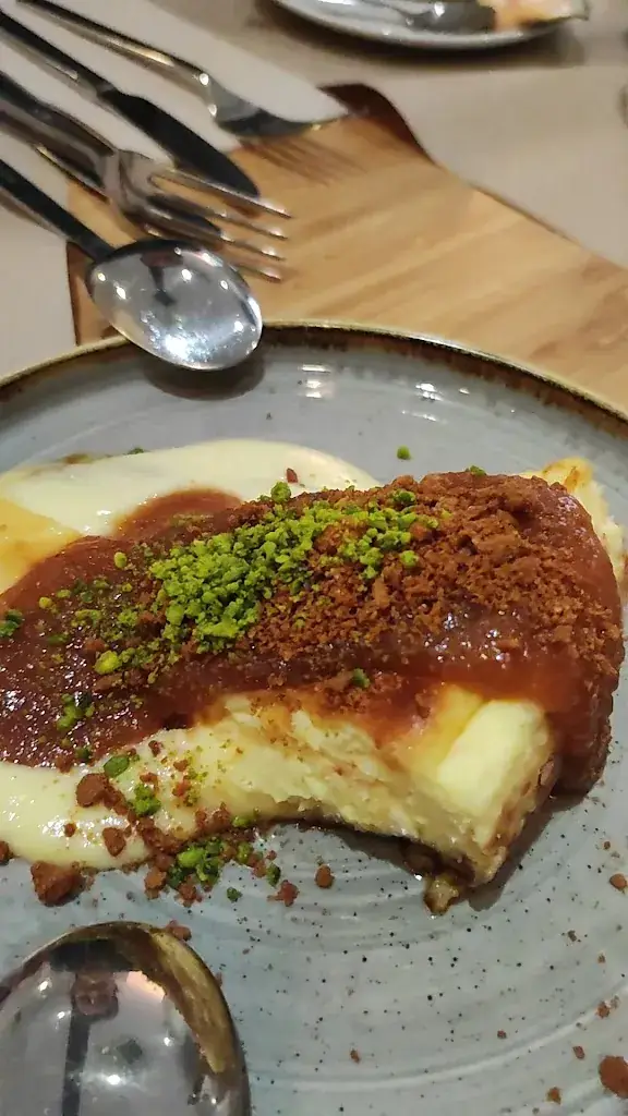 Jauja Madrid_Rust_slider_image_2