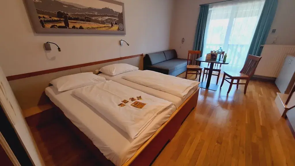 Vjekoslav Gacar_JUFA Hotel Vulkanland_Sankt Peter am Ottersbach_avis