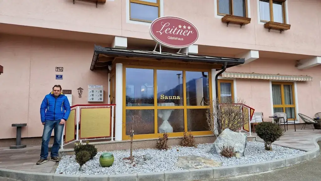 Szilárd Megyesi_Gästehaus Leitner_Scheifling_recensione