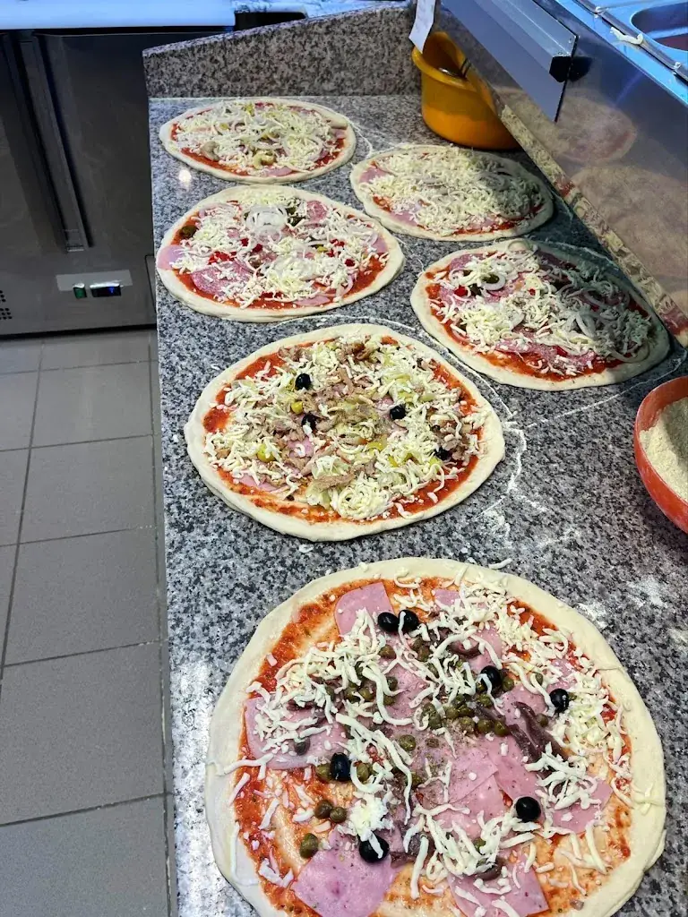 Grande Pizzeria Kebap_Selzthal_slider_image_3