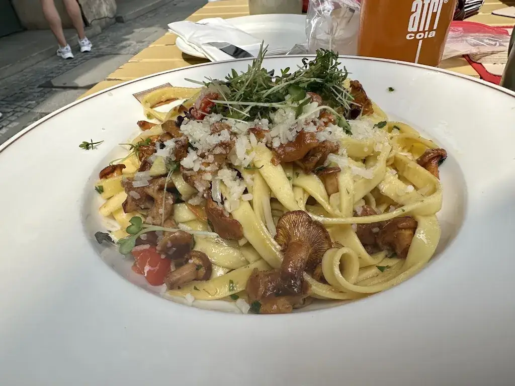 Kristina Q_Spatenhaus at the opera_Spatenhof_avis