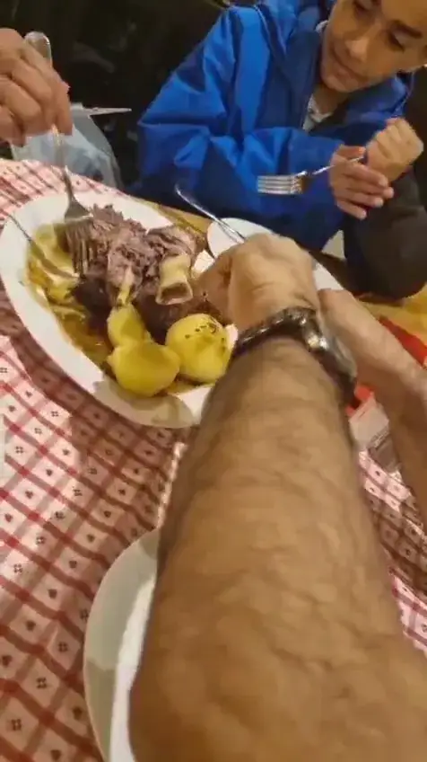 Sebastian Thomas_Schnitzelwirt im Spatenhof_Spatenhof_avis