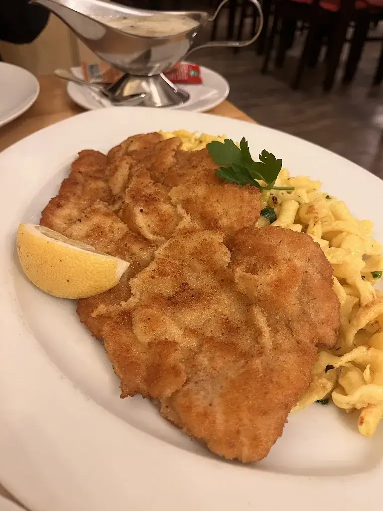 Gabby Gomez_Schnitzelwirt im Spatenhof_Spatenhof_avis