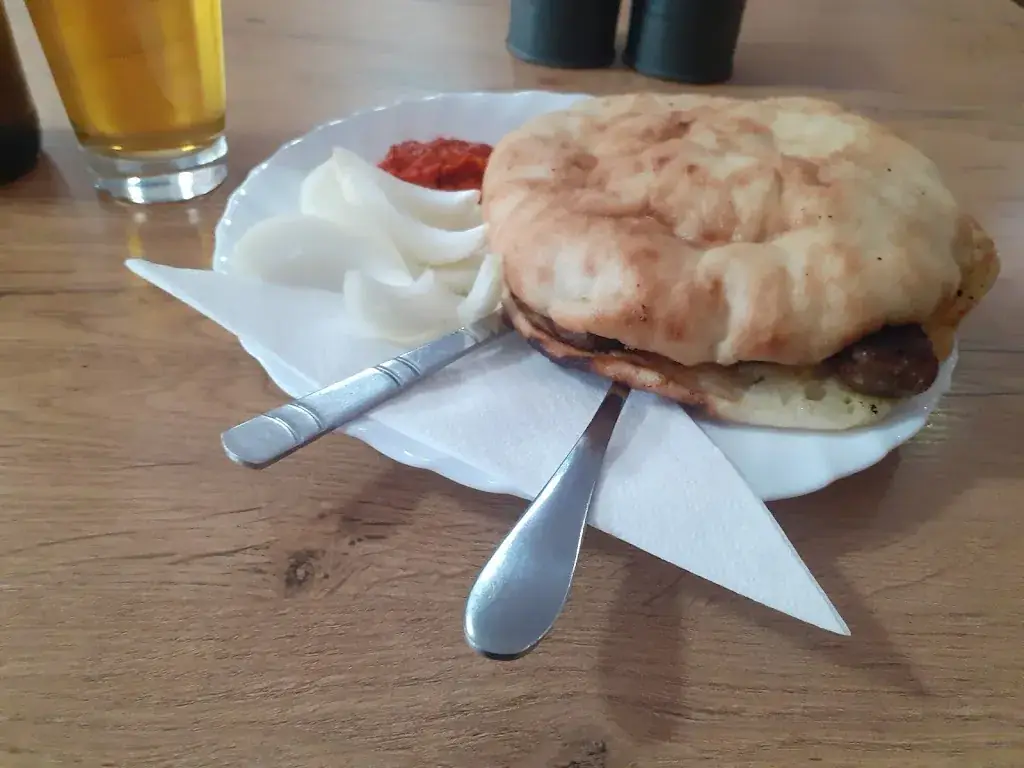 Menu_Adria Cafe - Restaurant_Spielfeld_image_2