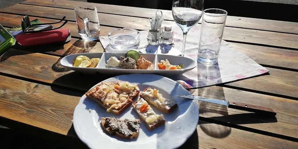 Menu_&Zeit: Die Buschenschank bei Polz_Spielfeld_image_5