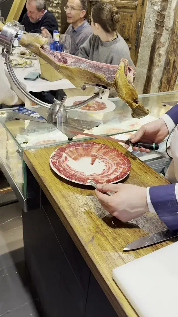 Sergei S_La Mi Venta_Wallern im Burgenland_avis