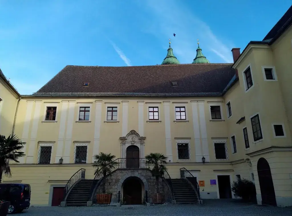 Restaurant Stiftskeller_Stambach_slider_image_3