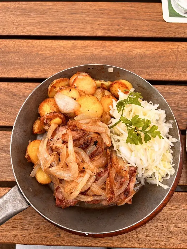 Anusha Reddy_Gasthaus 