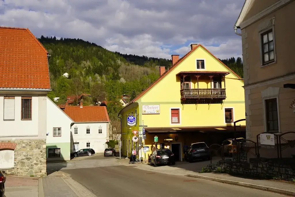 Łukasz Bartnik_Gasthof Dorfwirt_Teufenbach_avis