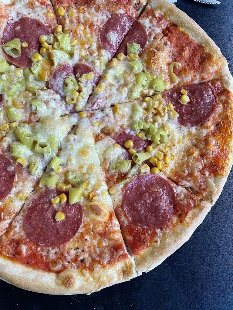 Alexandra Marukha_La Pasto - Kebab, Pizza & (A)more_Teufenbach_avis