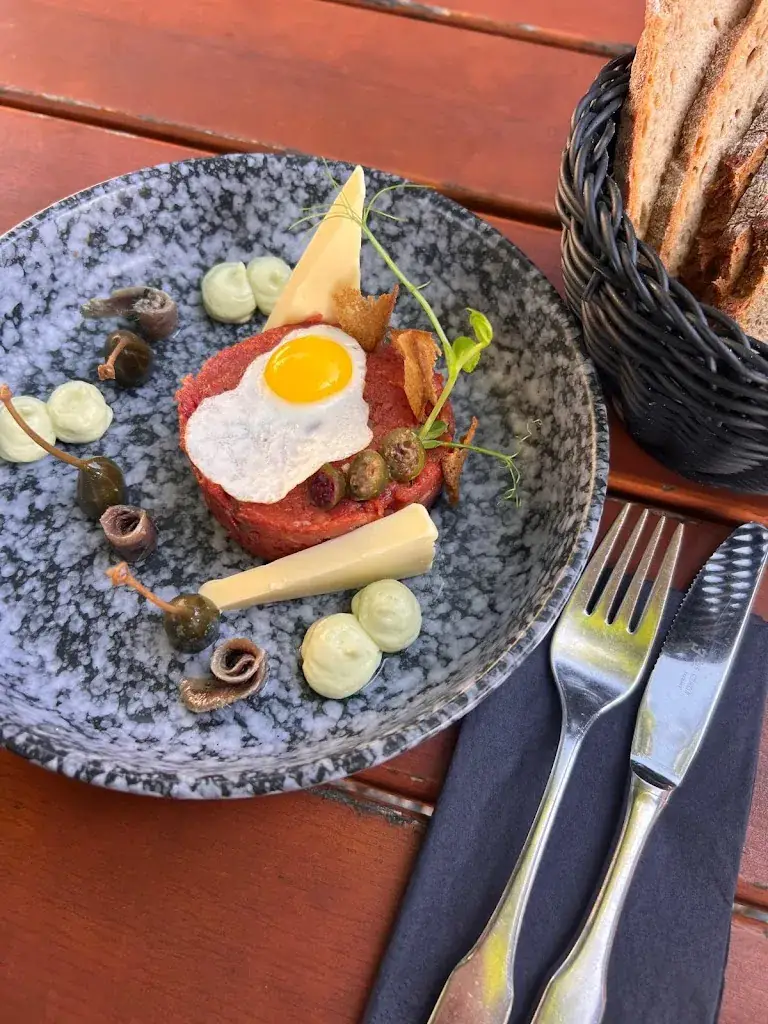 Max Waldbauer_Gasthaus zur Hofmark_Stubenberg_review