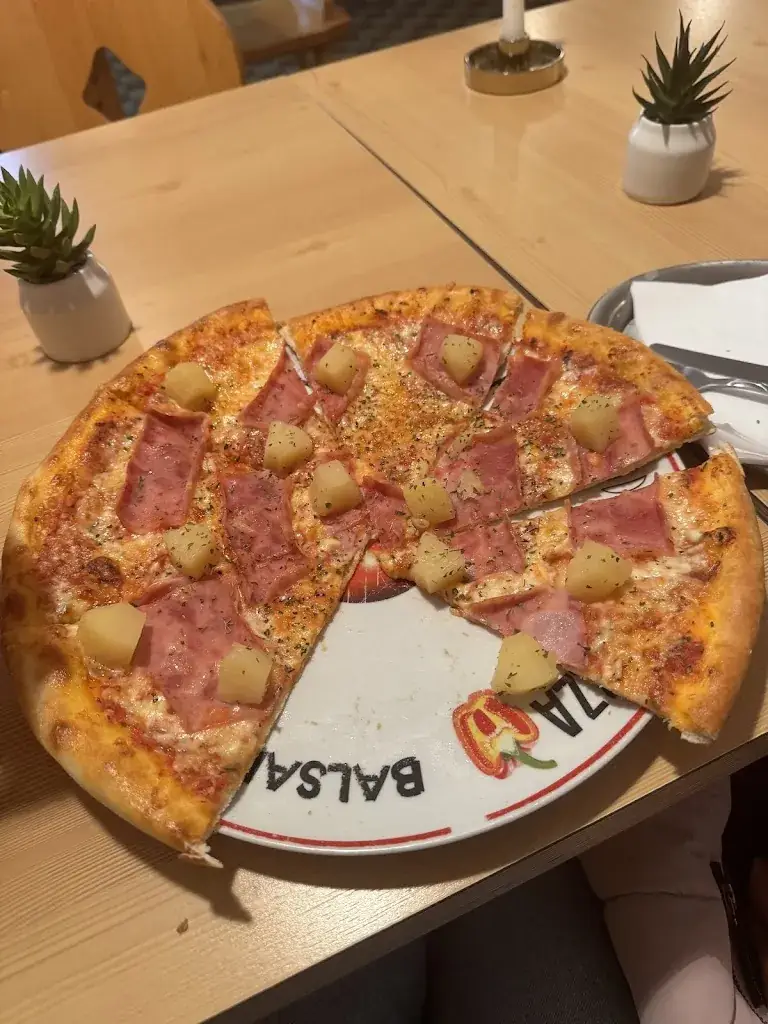 Pizzeria Rialto_Thörl_slider_image_2