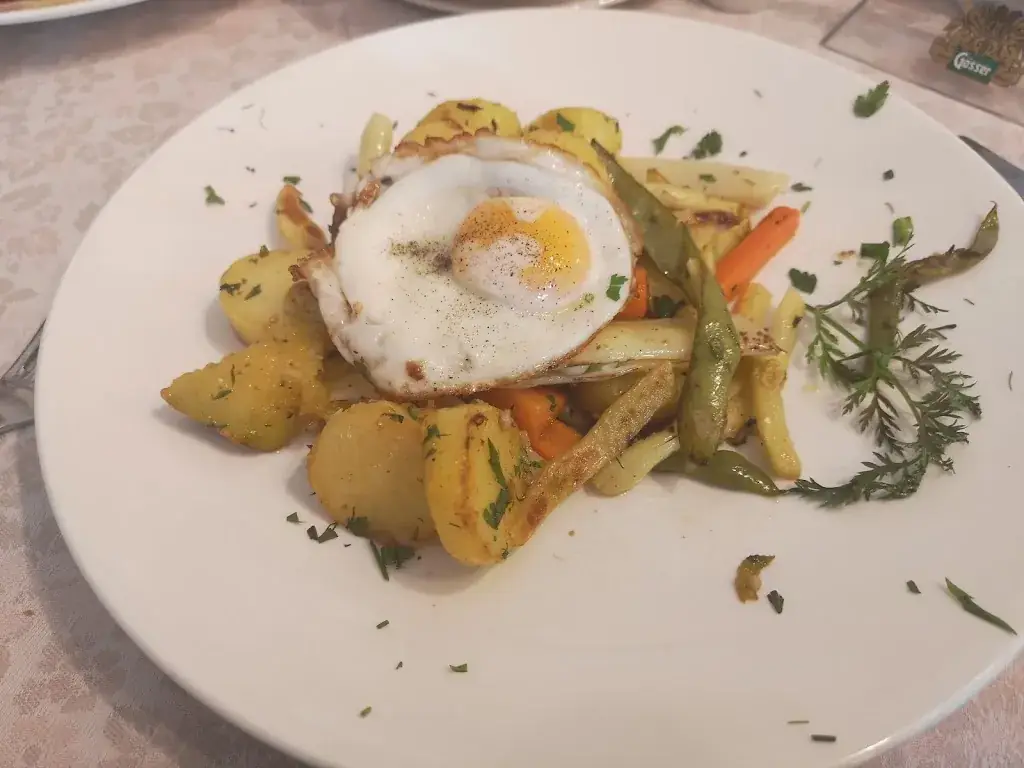 simon lackner_Bio - Hotel - Alpengasthof Koralpenblick_Trahütten_review