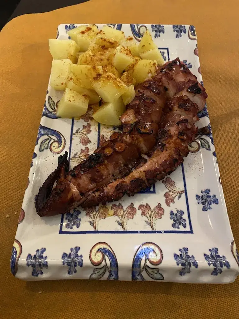 Karolina Majer_La Cañola Parrilla Tapas & Pintxos_Stein_review