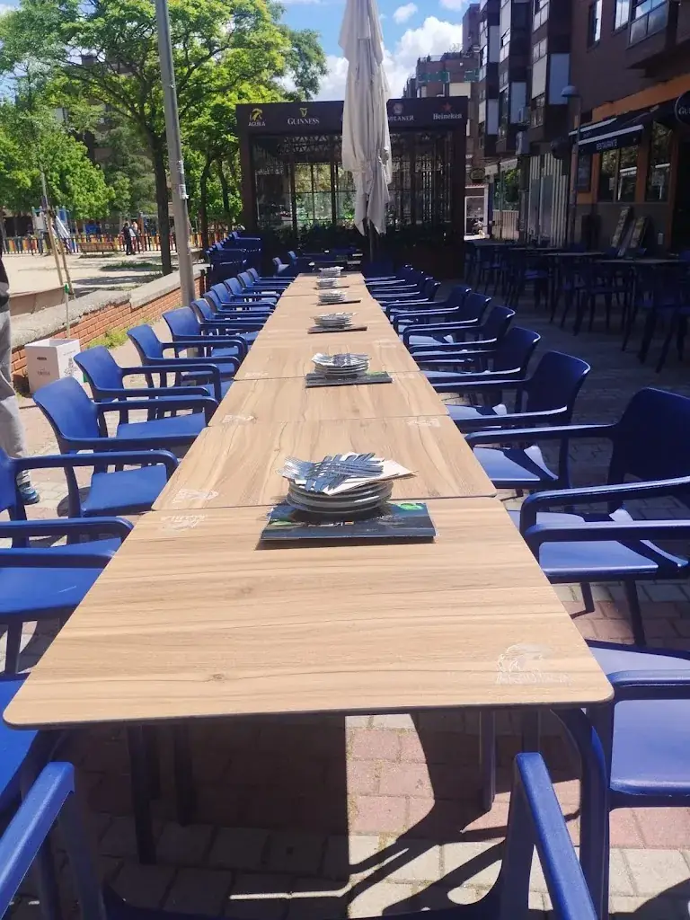 Judith Borrarllo Rios_La Cañola Parrilla Tapas & Pintxos_Stein_review