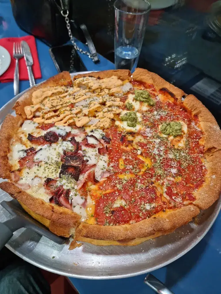Henry Durán_Chicago Style Pizza_Stein_review