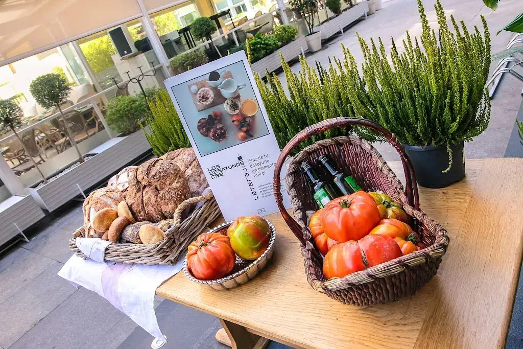 Lateral Castellana 42_Thal_slider_image_3