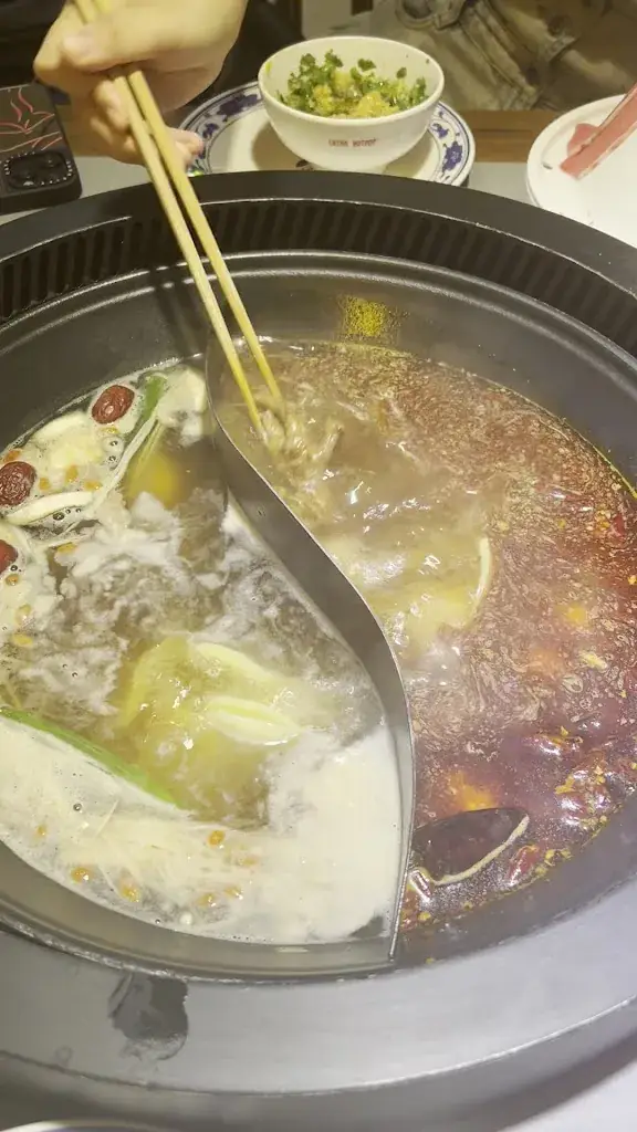 Cynthia Antar_Nan Hotpot Madrid_Thal_review