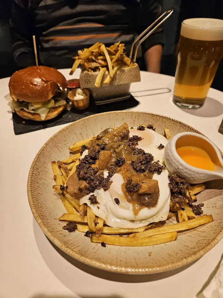 fani karantoni_Restaurante Lateral Ponzano_Thal_review