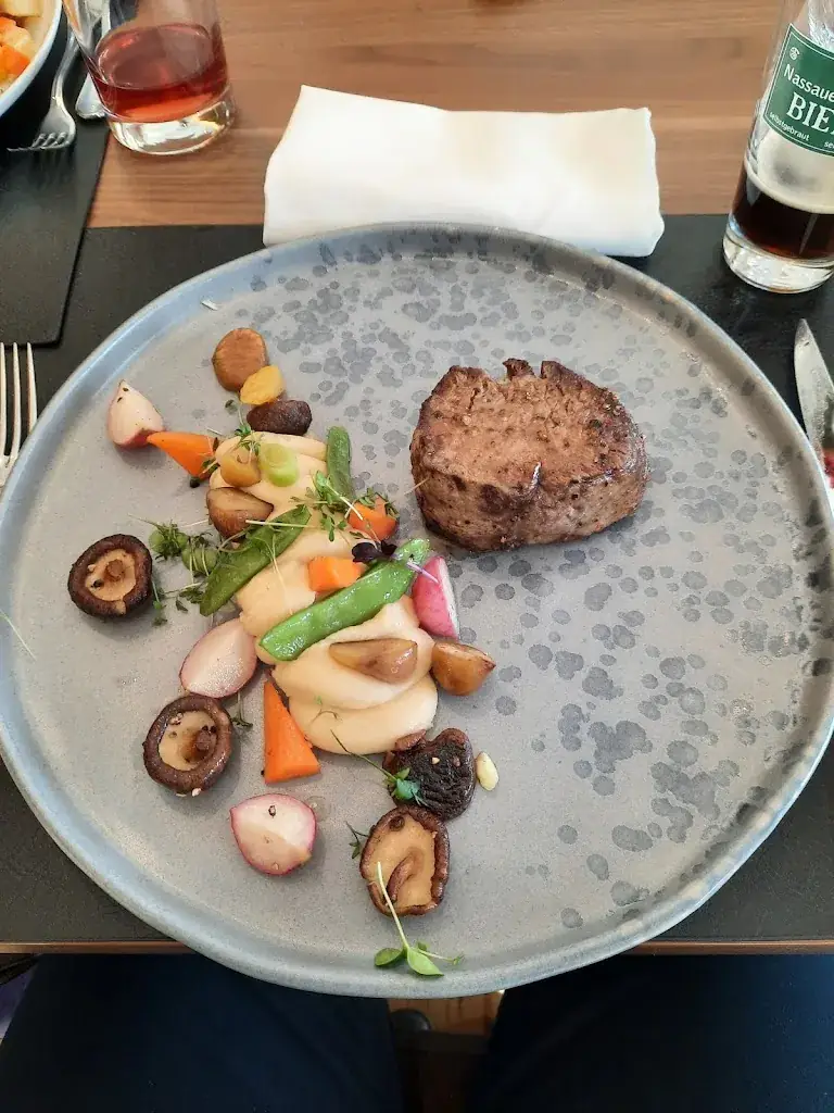 Peter Fuchshofer_Edler im Landhaus Oswald Gastronomie & Catering_Unterbergla_review