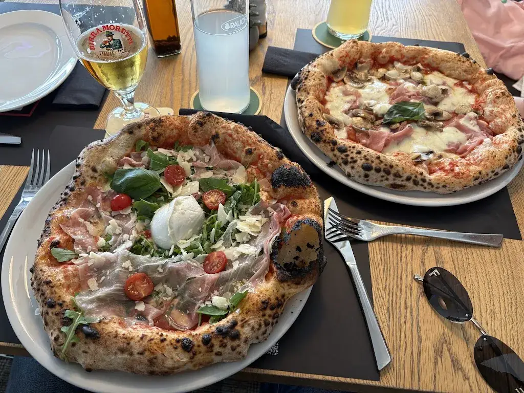 Tarantella - Pizza Pasta Napoli_Trofaiach_slider_image_3