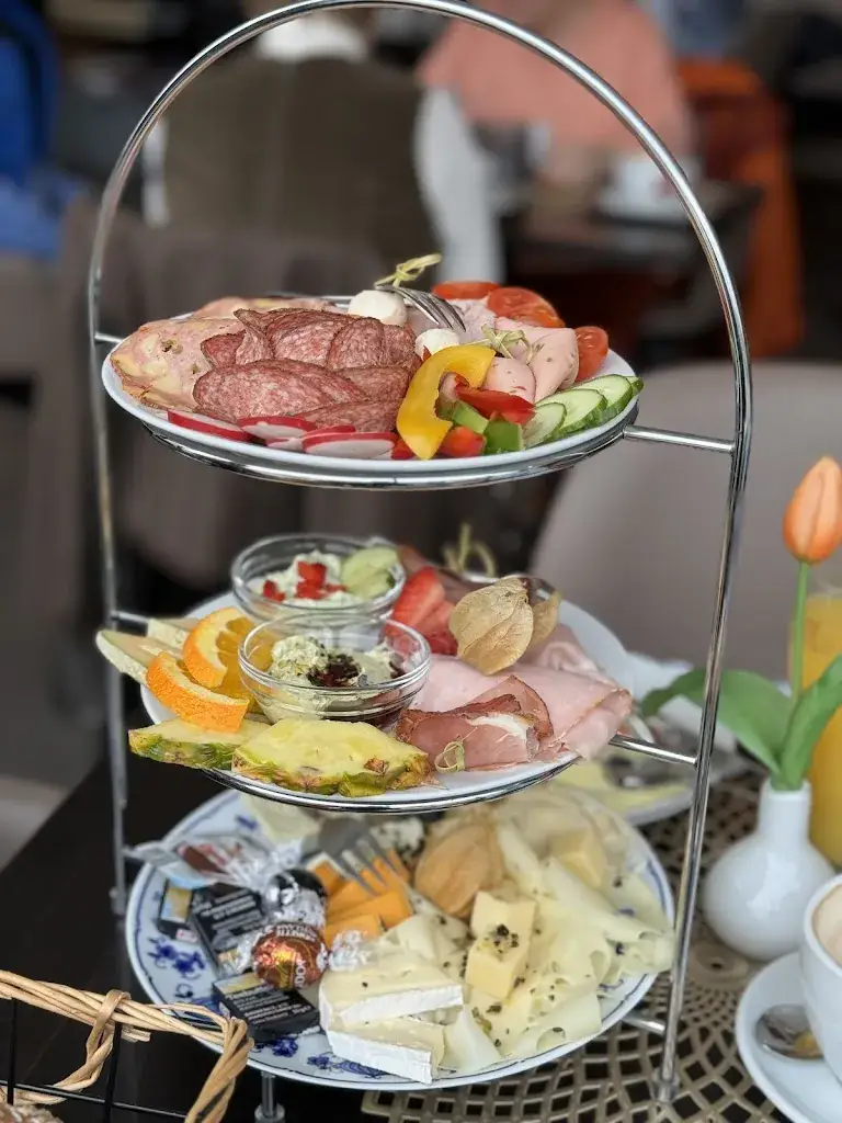 Carmen Leitner_Cafe Gande_Trofaiach_review