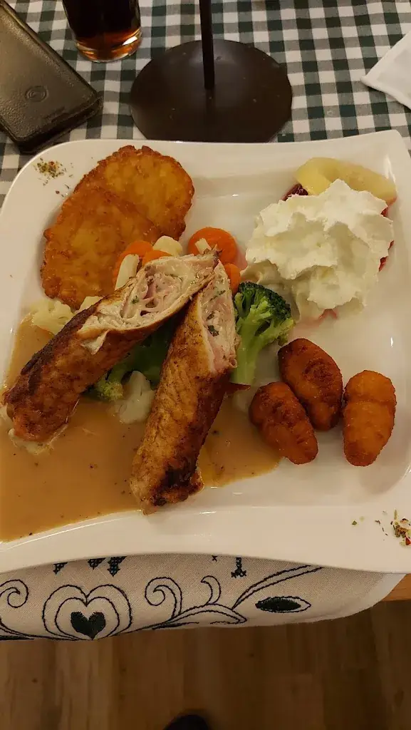 Karla Derigo_Manfred Ruckenstuhl_Trofaiach_avis