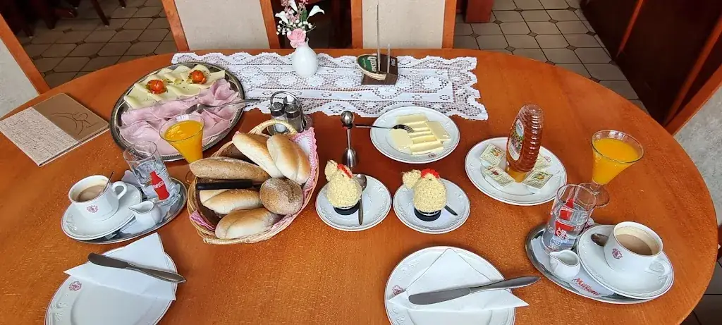 Viktor Falusi_Cafe Konditorei Schrittwieser_Trofaiach_recensione