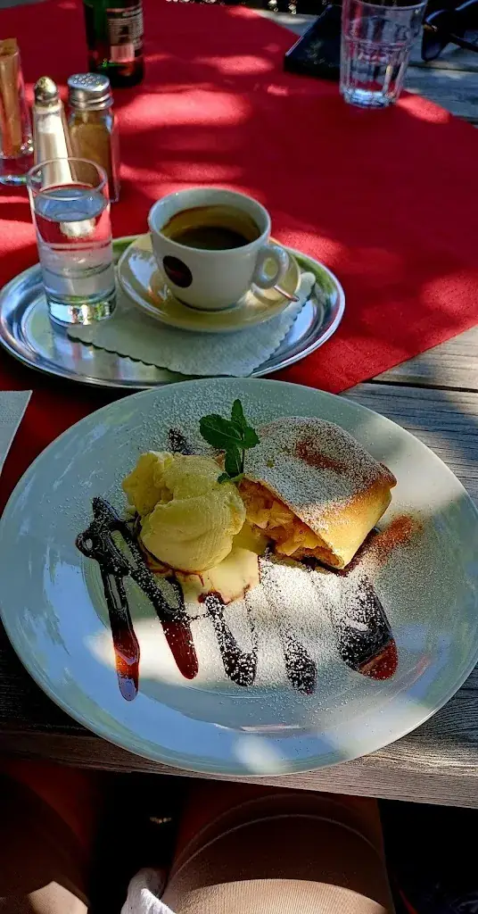 Manuela Philippi_Radlerwirt Werndorf_Werndorf_review