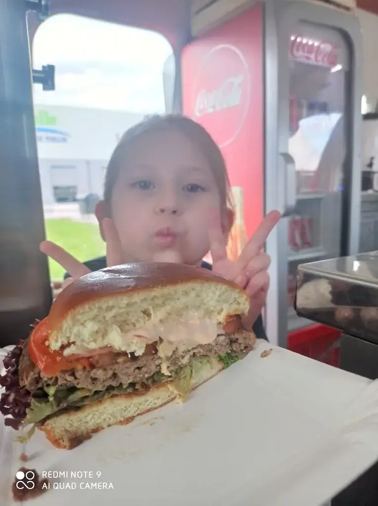 Area 51 Diners Burger-Bar_Vorau_slider_image_2