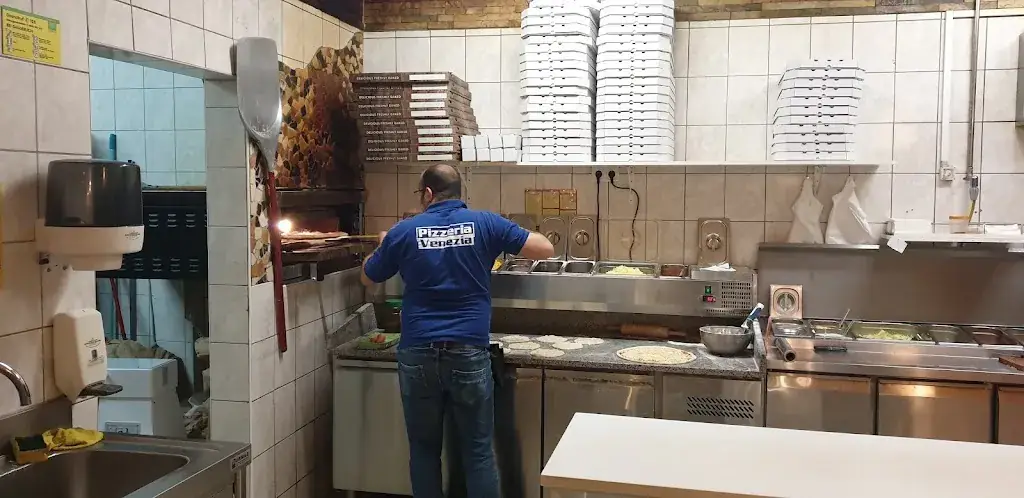 Pizzeria Venezia_Wies_slider_image_2