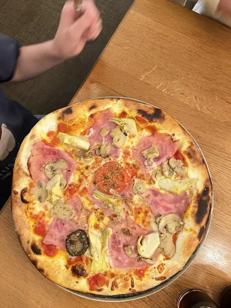 Yaacov Ozer_Restaurant Zum Horst_Weichselbaum_review