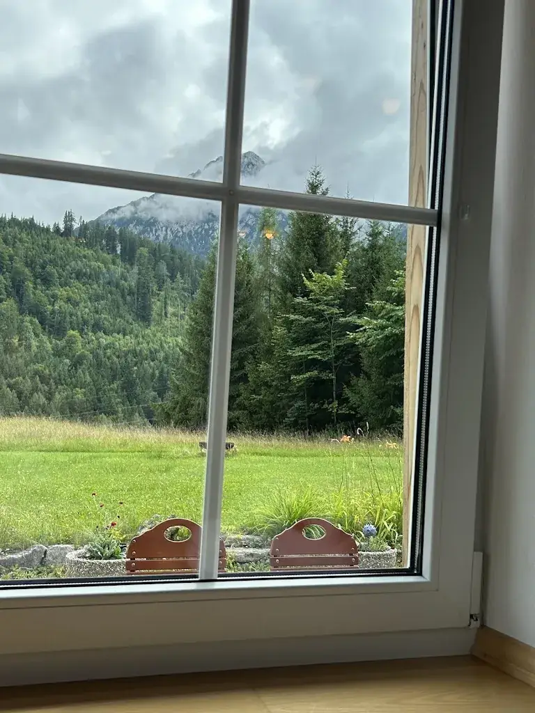 Kat Rin_Gasthaus wies'n_Wies_avis