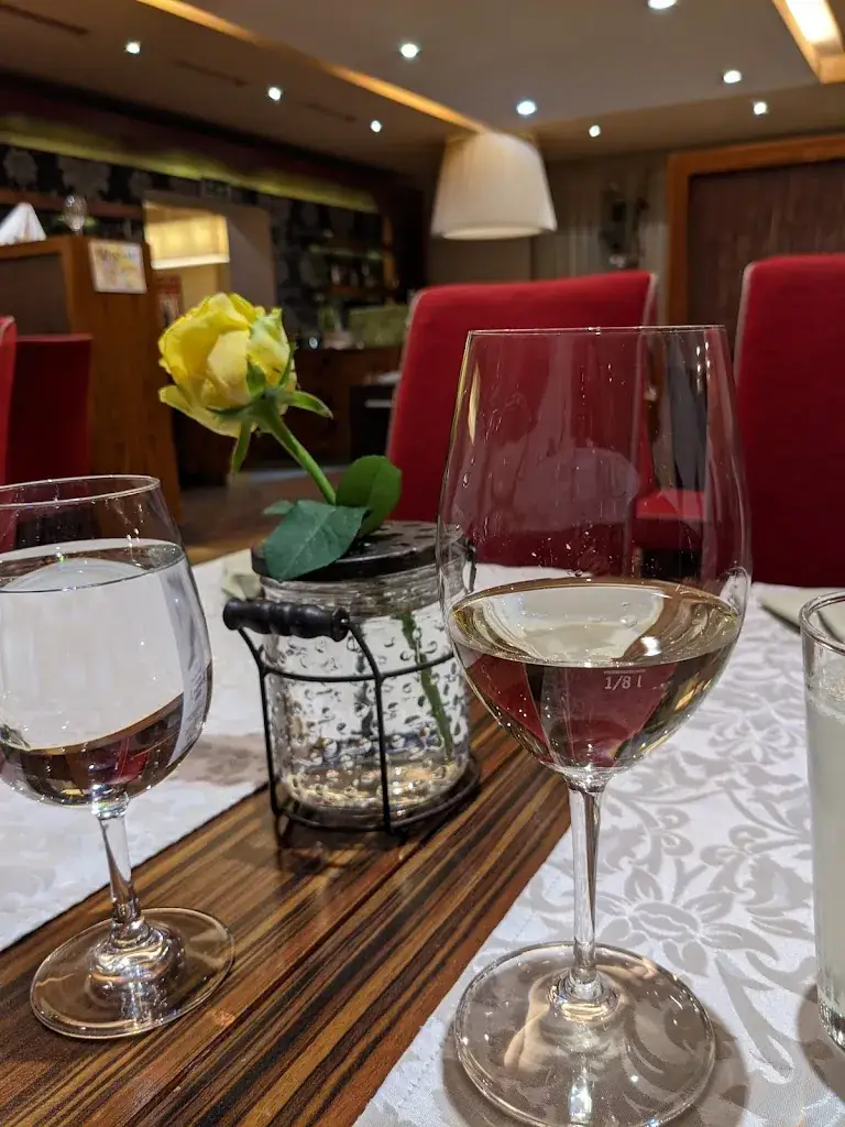 Saraswati k s_Hotel - Restaurant Lindenwirt_Wetzelsdorf_review