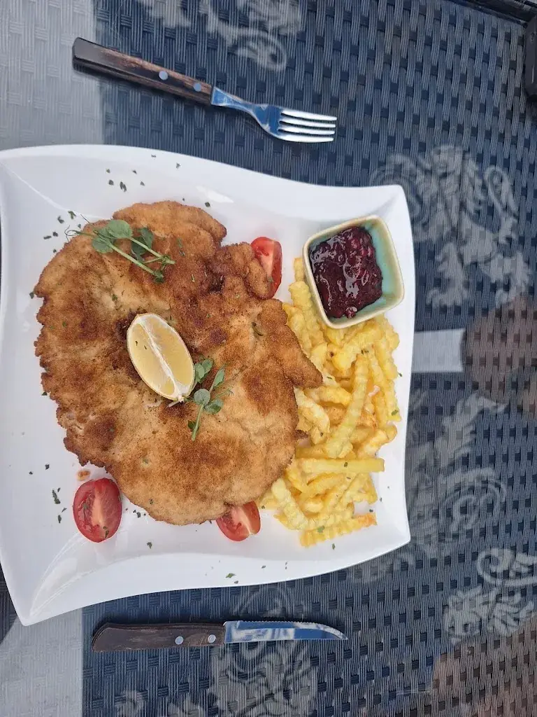 Monisia Monia_Pizzeria Ristorante Tramonto_Wildon_review