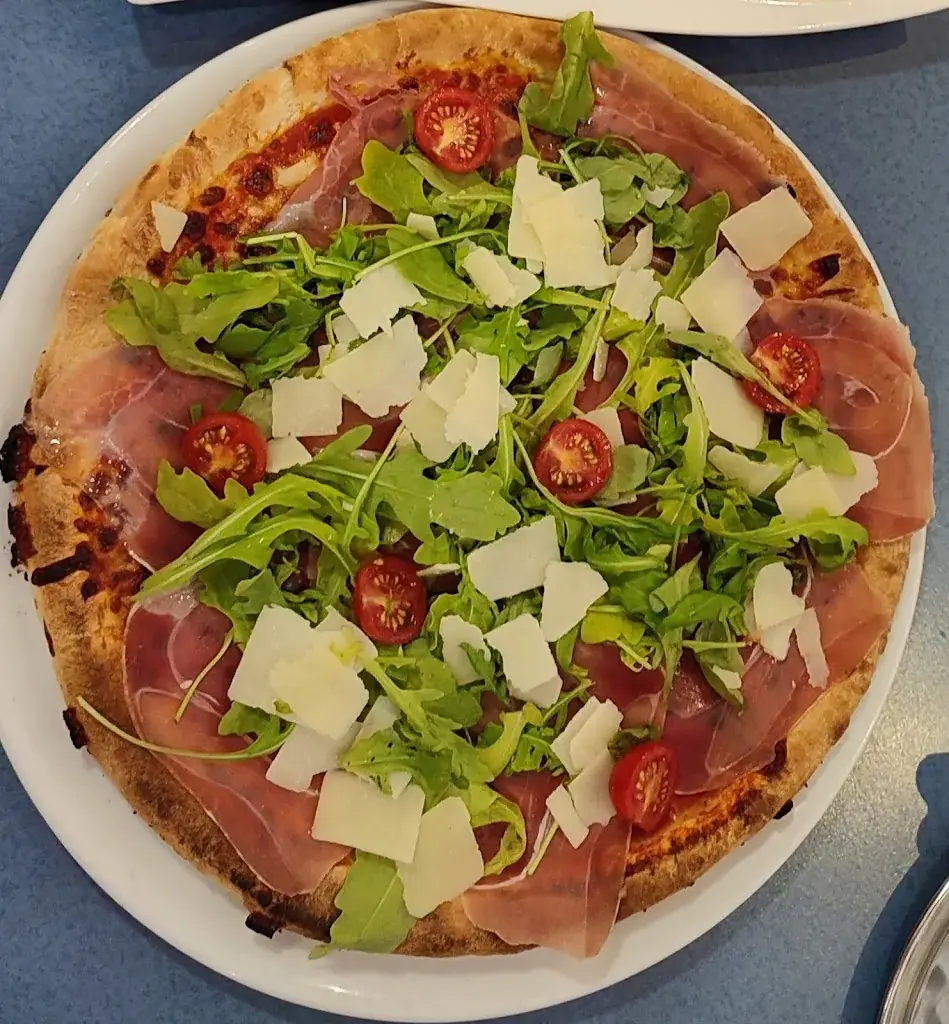 Pizzeria Ristorante Tramonto_Wildon_slider_image_2