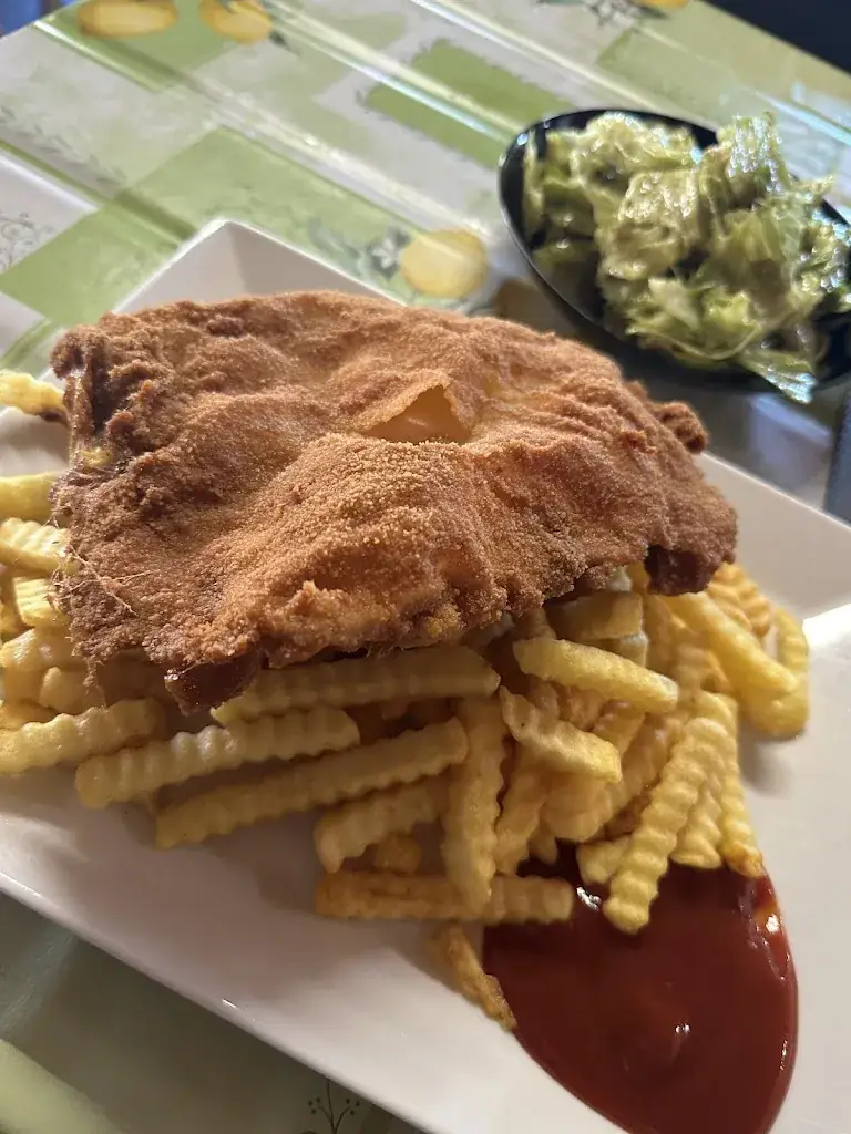 Bernhard Mosser_Hexenstadl_Wildon_review