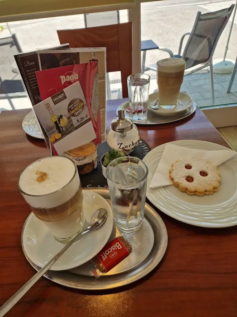 Vanessza Yit_Steffi’s Cafe_Abfaltersbach_review