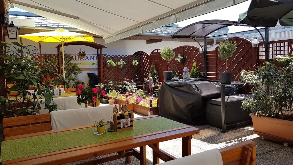 Schmankerlstock Cafe-Restaurant_Absam_slider_image_1