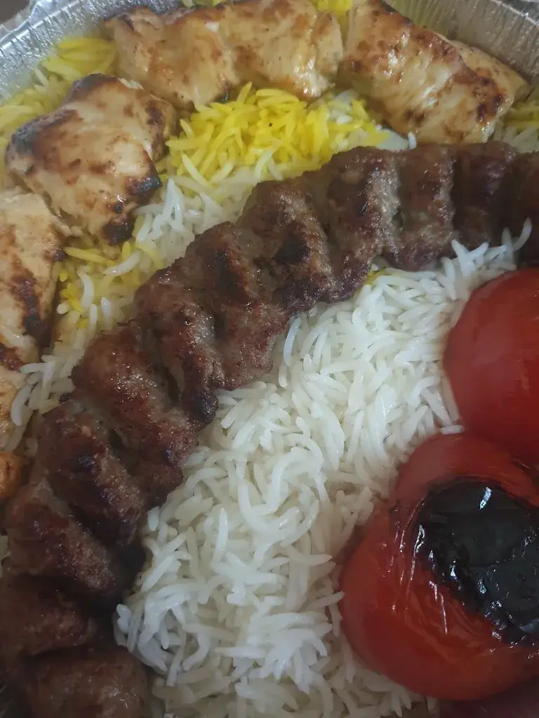 Pezhman Mohammadi tole sorkhi_Alice Bistro_Ampass_recensione