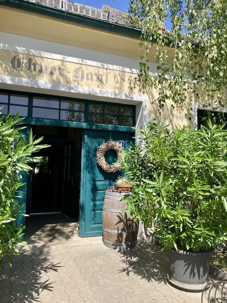 Ingrid Wojnesich_Cafe-Restaurant Edlinger_Zurndorf_review