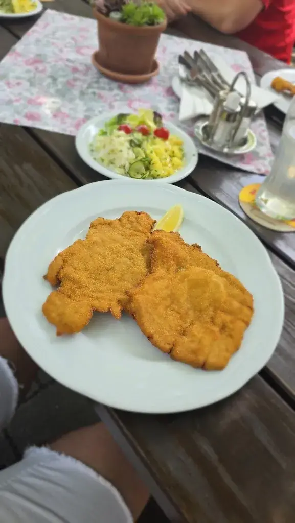 Cafe-Restaurant Edlinger_Zurndorf_slider_image_3